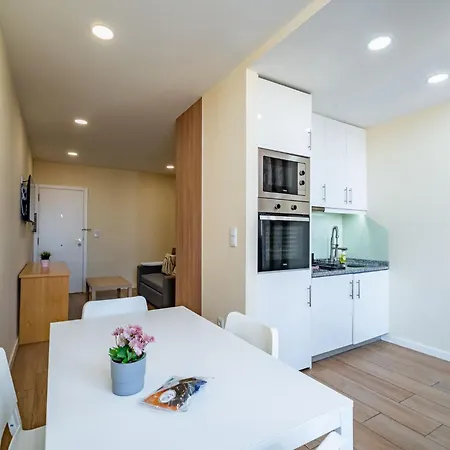 Close To Everything Your Gray Prm 2t Apartamento Porto