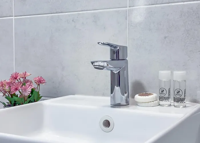 Close To Everything Your Gray Prm 2t Apartman